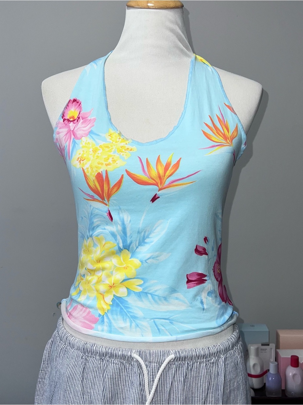 United Colors of Benetton Womens M Blue Halter Top Floral Hibiscus Vintage Knit